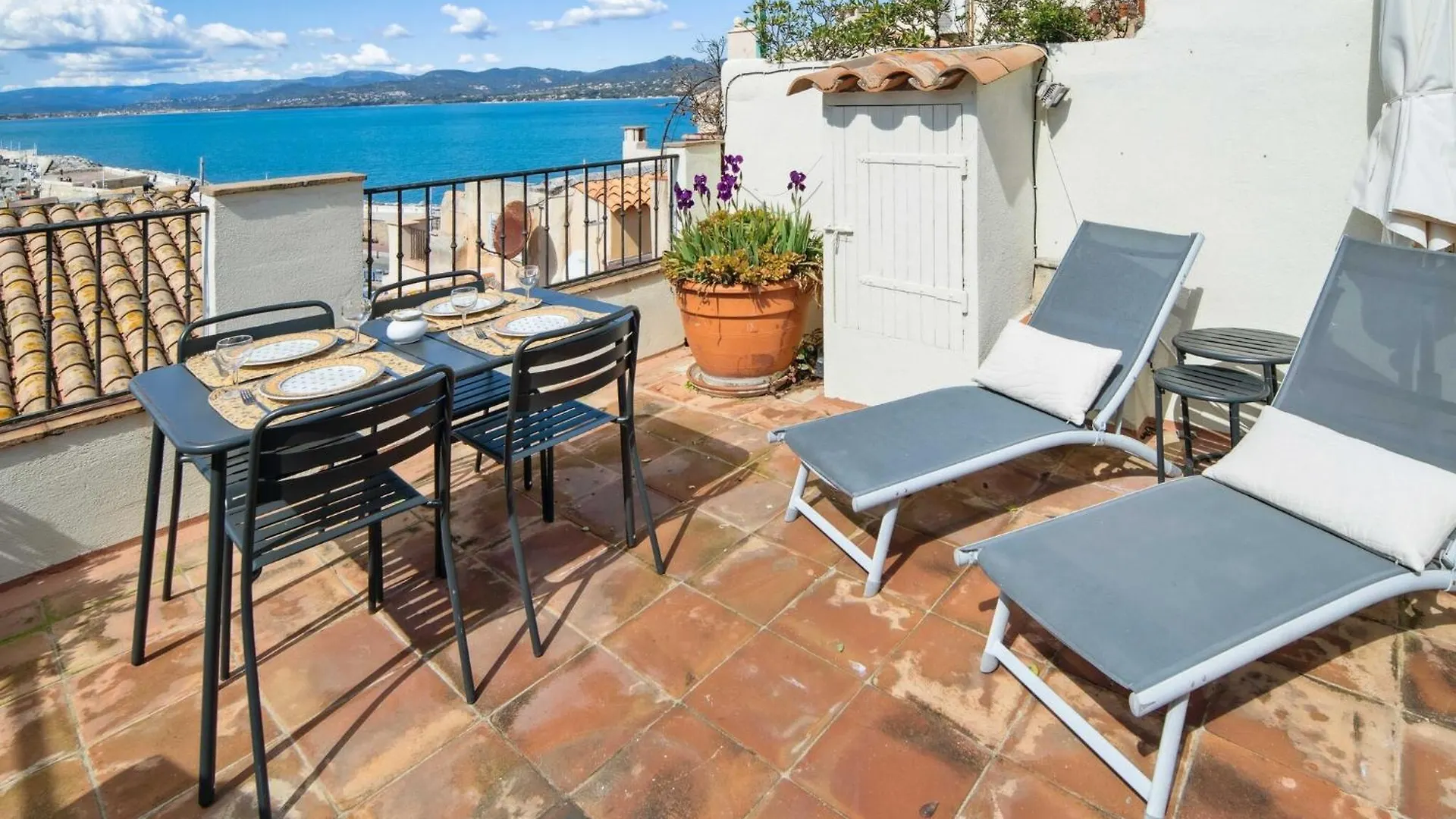 Charming Apartment - Ac 2Br- 4P - Saint-Tropez 0*,  France